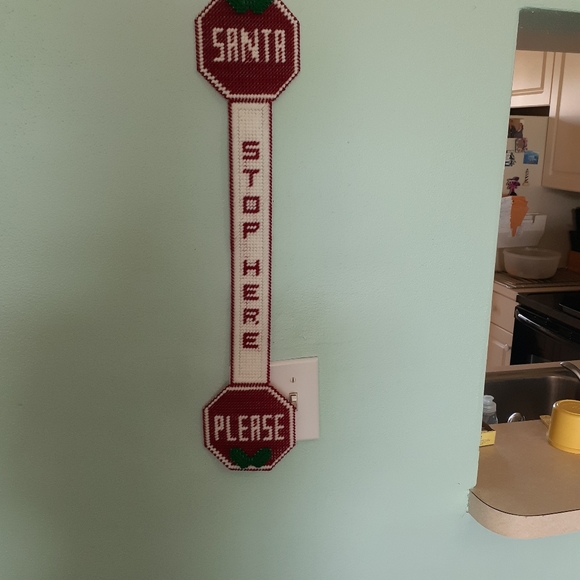 ❤️"Santa Stop Here Please " wall hanging - Picture 1 of 3